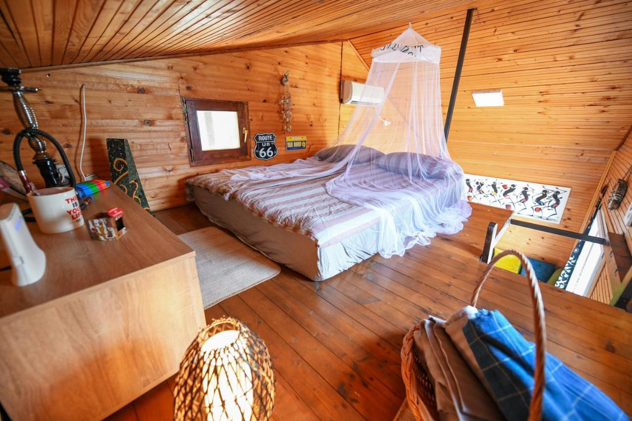 Sagando - Floating House On Sava River Belgrade Extérieur photo