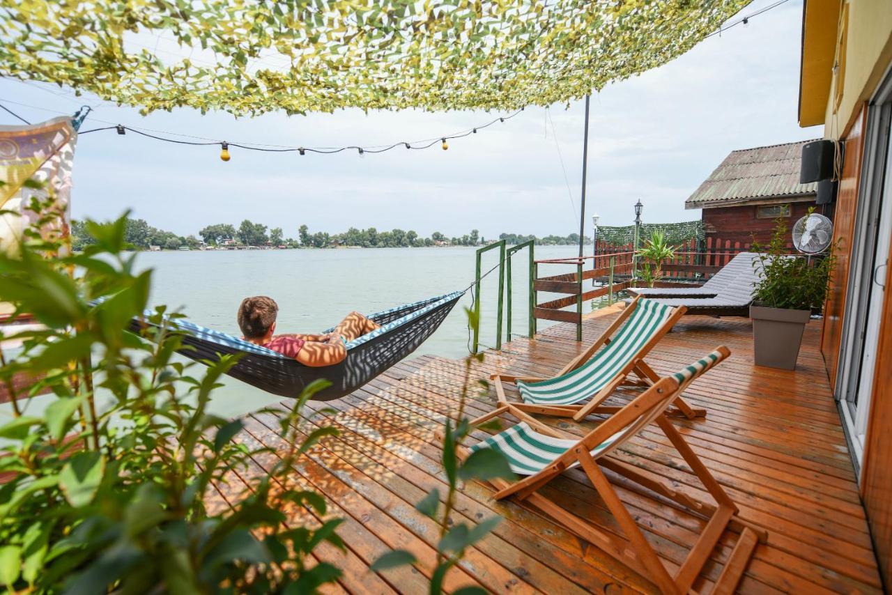 Sagando - Floating House On Sava River Belgrade Extérieur photo