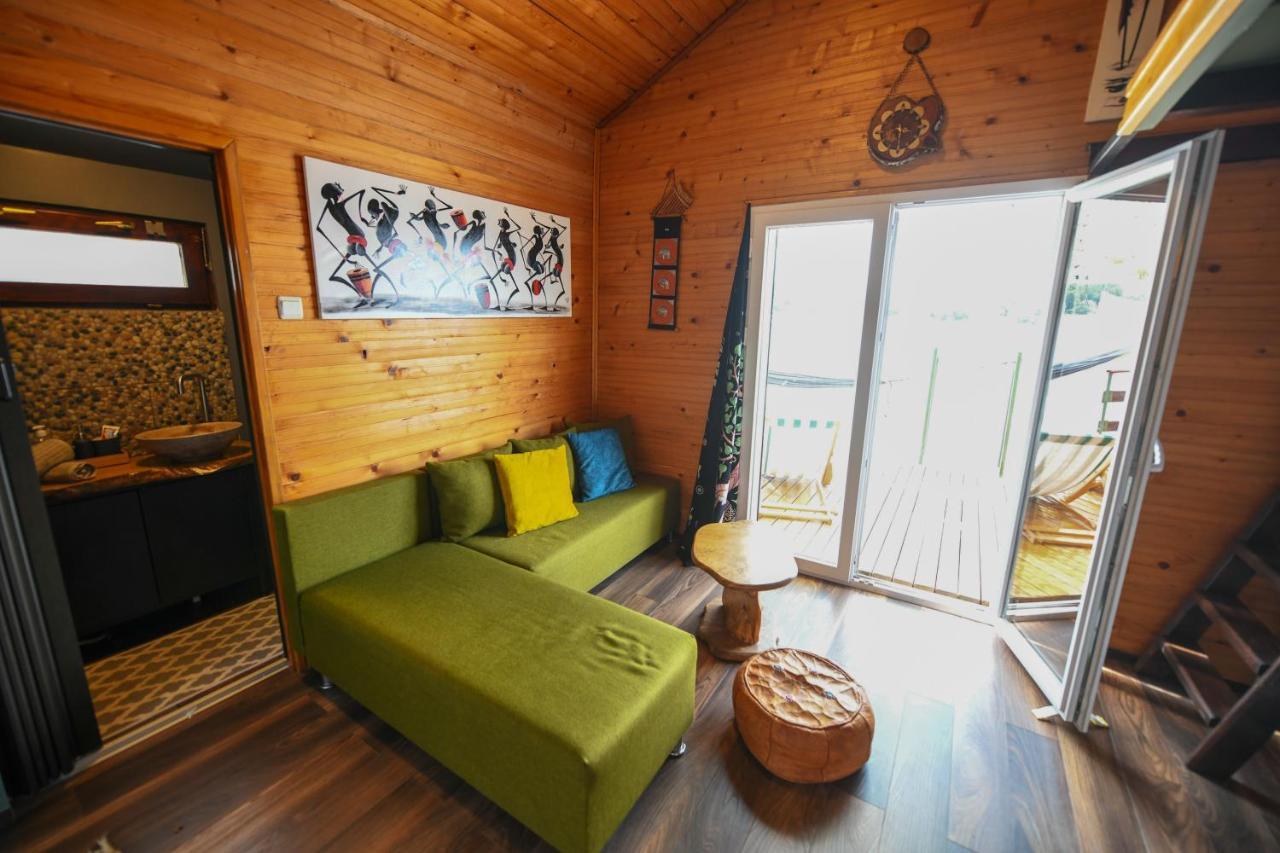 Sagando - Floating House On Sava River Belgrade Extérieur photo